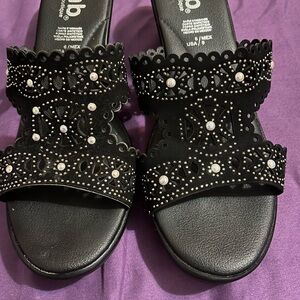 Black Studded Women's Sandals size 9 like new!